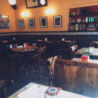 Book a table and enjoy delicious tapas at Los Gatos (Swindon)!